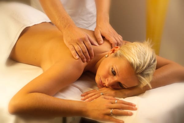 Healing massage © GASTEINERTAL TOURISMUS GMBH