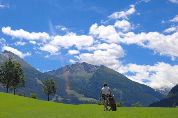 Golfgenuss in den Bergen im Gasteinertal © Hans Kofler
